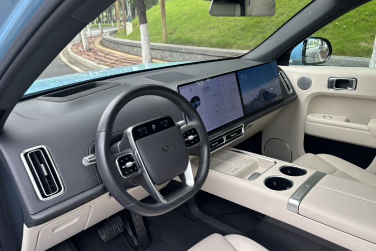 Used Li Auto L7 2024 Pro Model Interior 9
