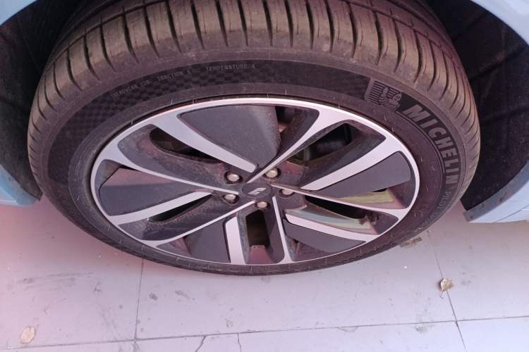 Used Li Auto L7 2024 Ultra Model Left Front Wheel Hub
