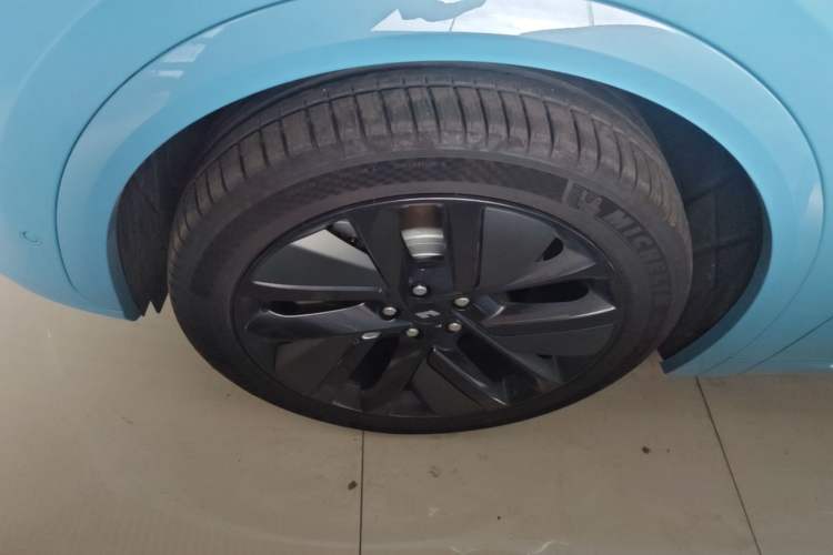 Used Li Auto L7 2024 MAX Model Left Front Wheel Hub