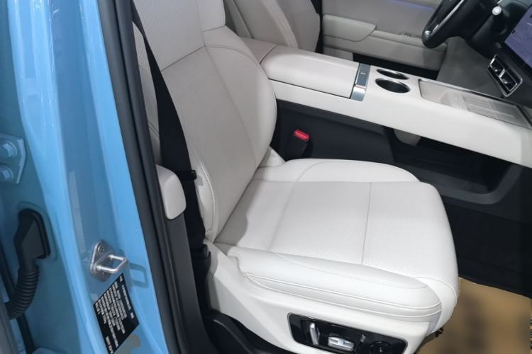 Used Li Auto L7 2024 Ultra Model Right Front Seat