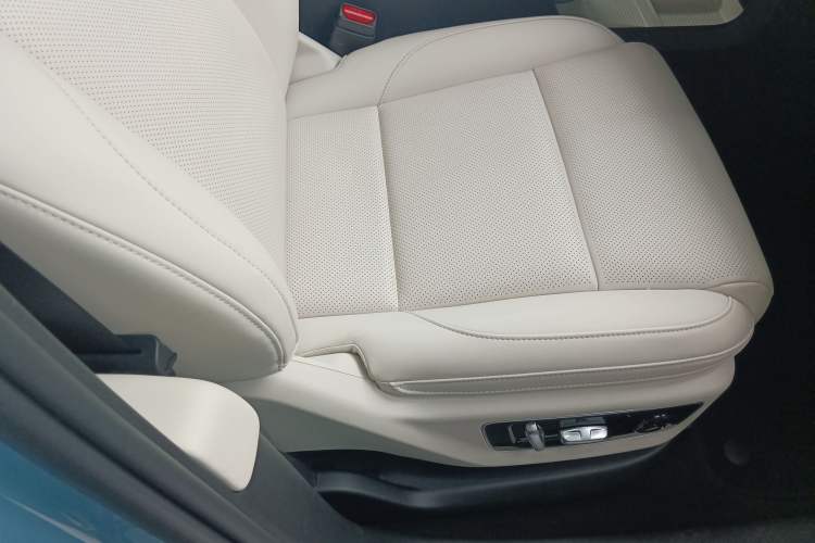 Used Li Auto L7 2024 Ultra Model Right Front Seat