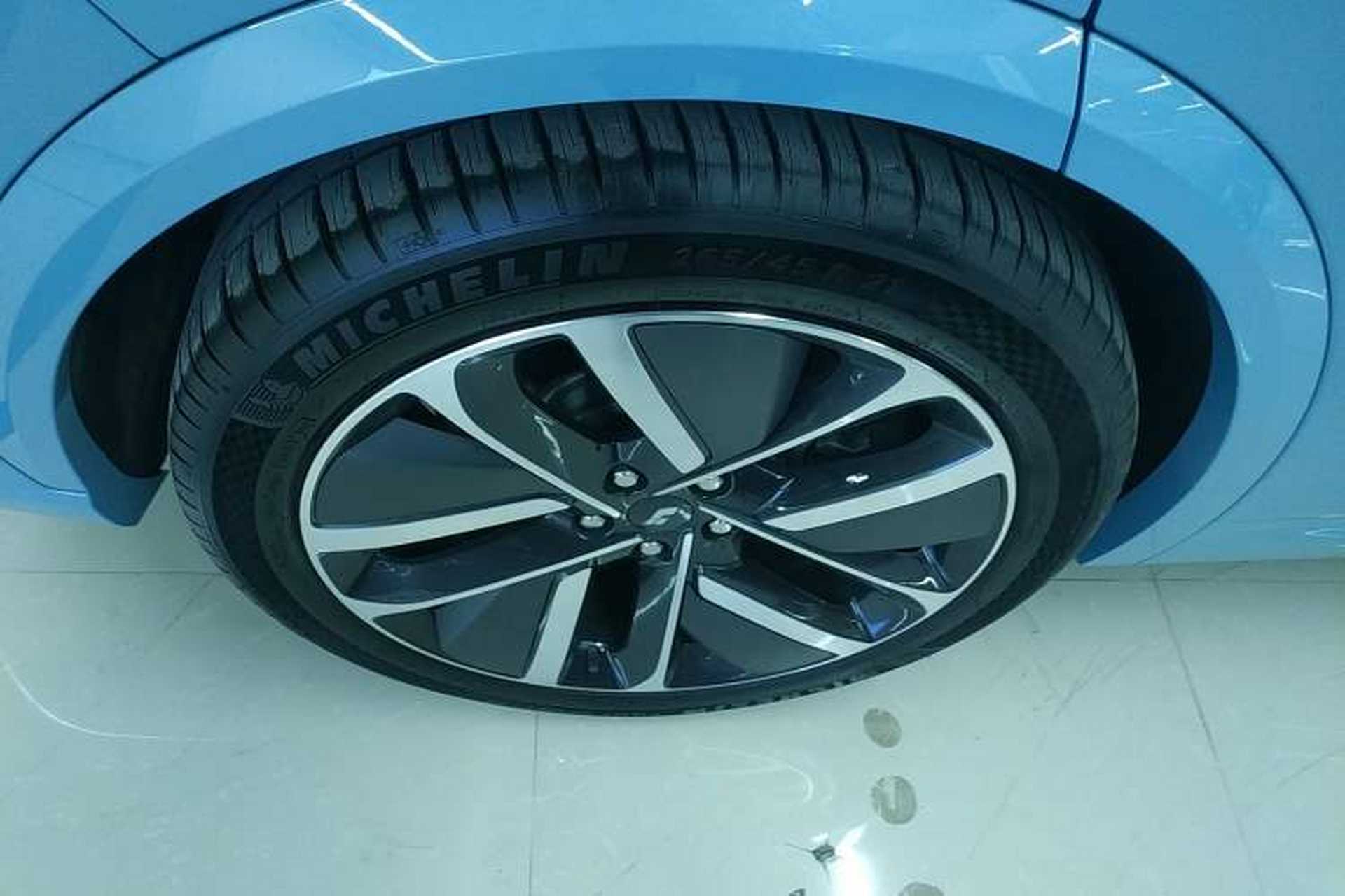 Used Li Auto L7 2024 Ultra Model Right Rear Wheel Hub