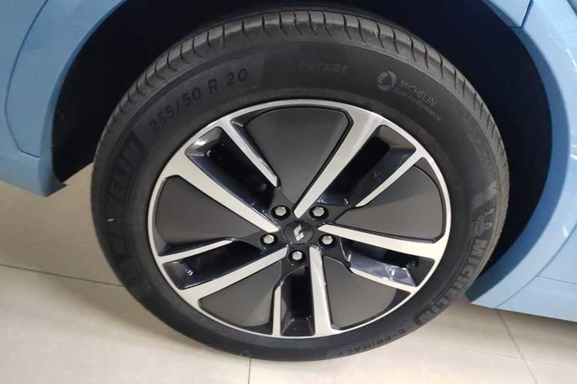 Used Li Auto L7 2024 MAX Model Right Rear Wheel Hub