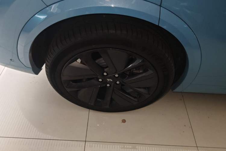 Used Li Auto L7 2024 MAX Model Right Rear Wheel Hub