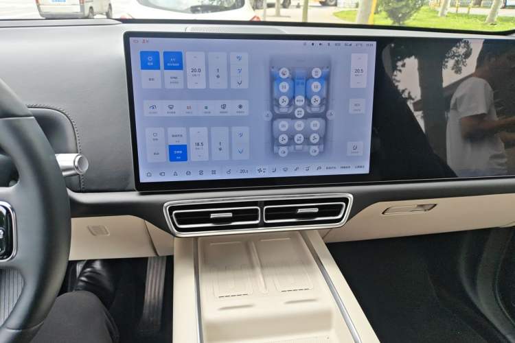Used Li Auto L7 2024 MAX Model Audio And AC Panel