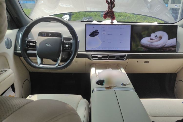 Used Li Auto L7 2024 Ultra Model Center Console