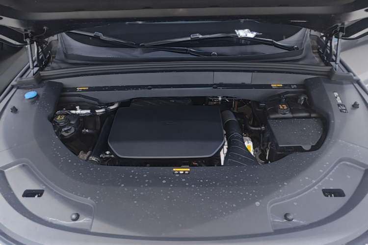 Used Li Auto L7 2024 Pro Model Engine Bay