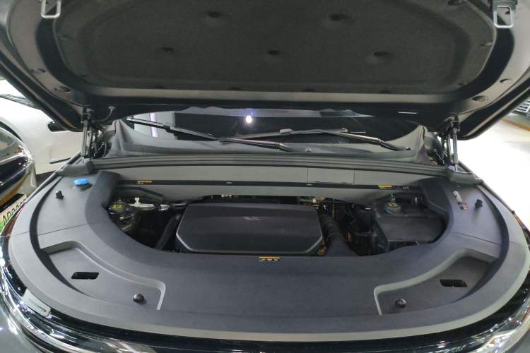 Used Li Auto L7 2024 Pro Model Engine Bay