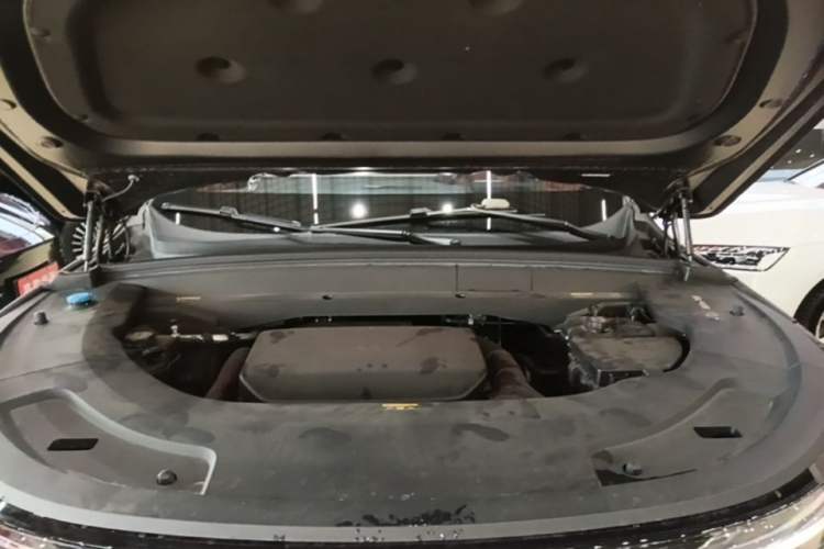 Used Li Auto L7 2024 Pro Model Engine Bay