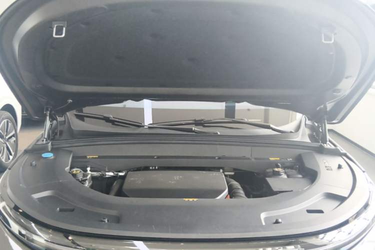 Used Li Auto L7 2024 MAX Model Engine Bay