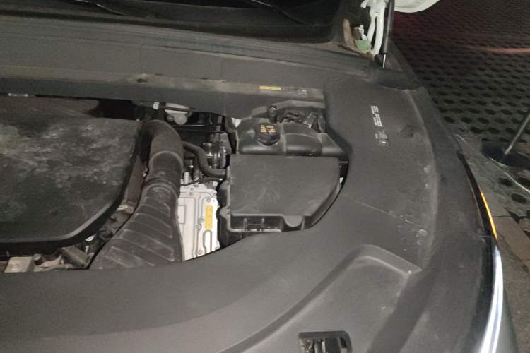 Used Li Auto L7 2024 MAX Model Engine Bay Left