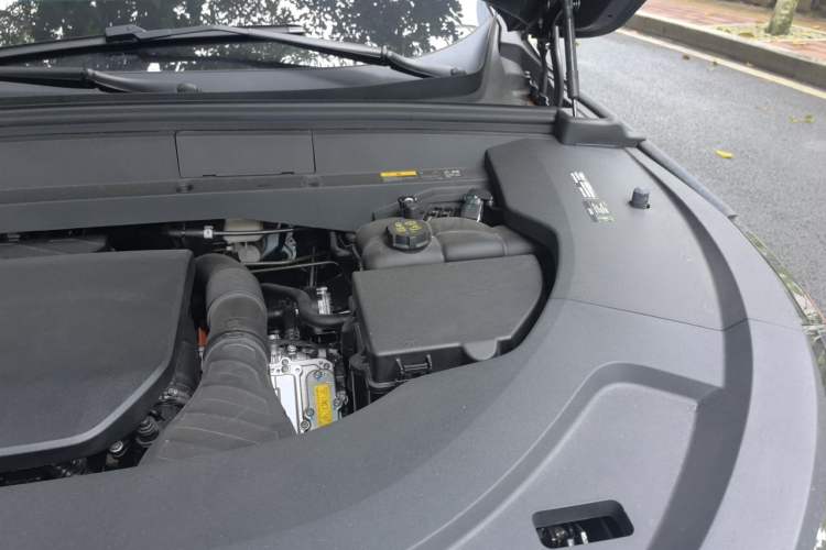 Used Li Auto L7 2024 Ultra Model Engine Bay Left