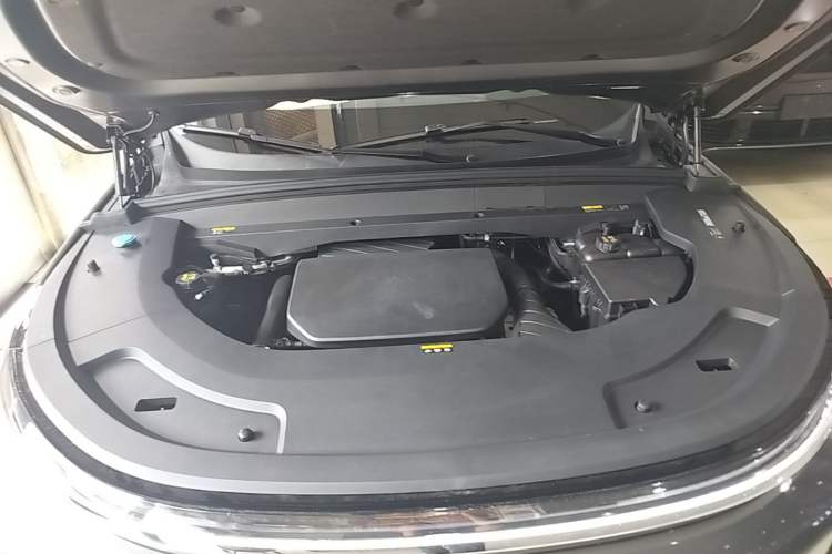 Used Li Auto L7 2024 Pro Model Engine Bay