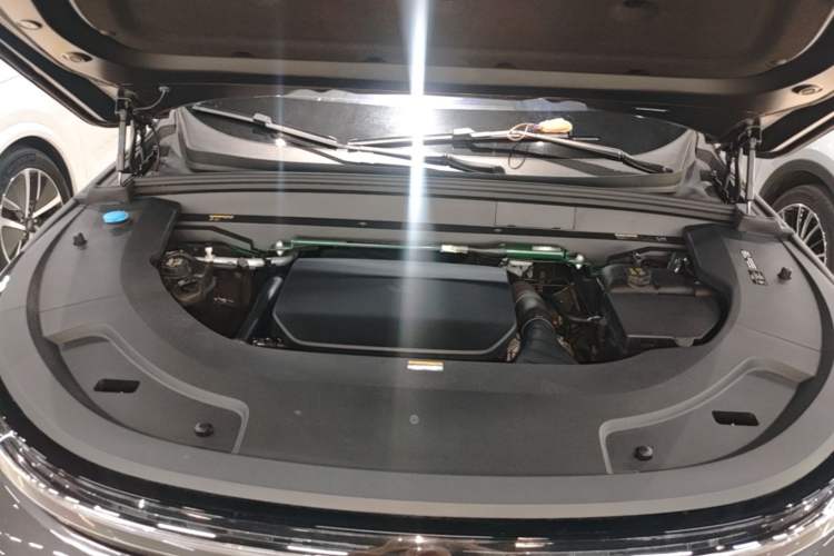 Used Li Auto L7 2024 Ultra Model Engine Bay