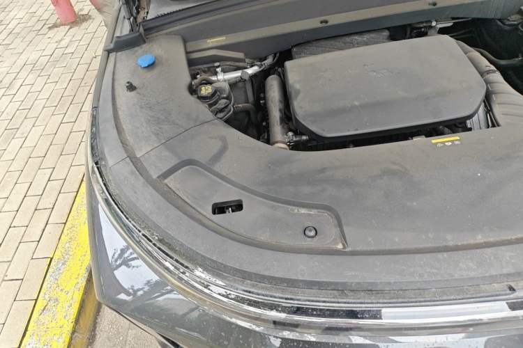 Used Li Auto L7 2024 MAX Model Engine Bay Right