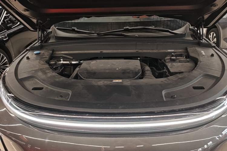 Used Li Auto L7 2024 Pro Model Engine Bay