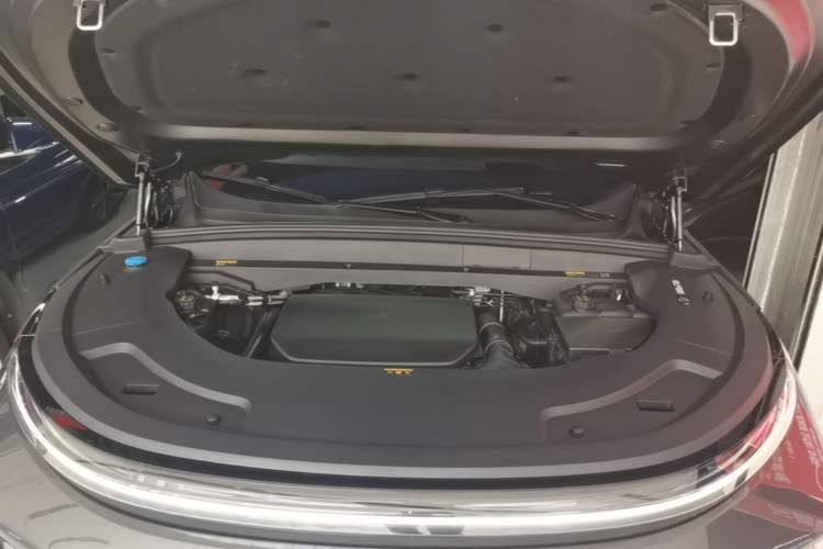 Used Li Auto L7 2024 Pro Model Engine Bay