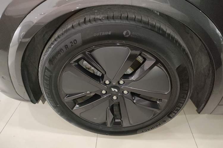 Used Li Auto L7 2024 MAX Model Exterior 2