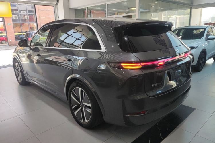 Used Li Auto L7 2024 Pro Model Exterior 2