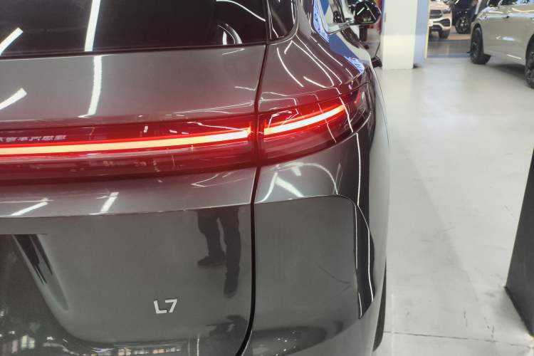 Used Li Auto L7 2024 MAX Model Exterior 3