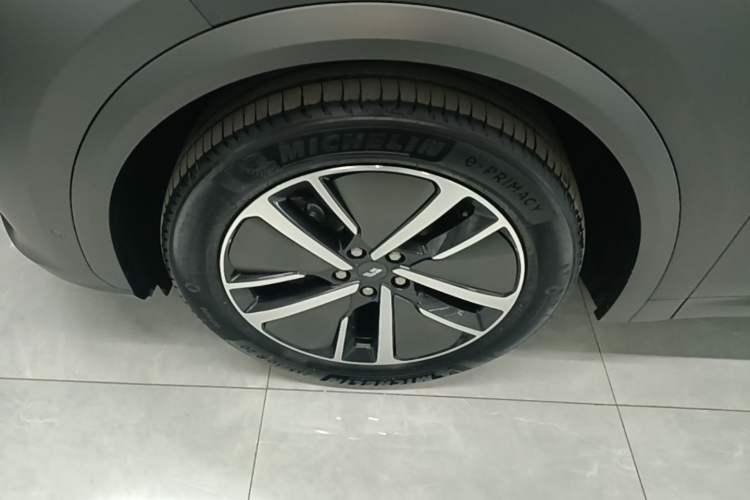 Used Li Auto L7 2024 MAX Model Exterior 4