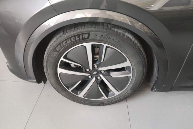 Used Li Auto L7 2024 Pro Model Exterior 4