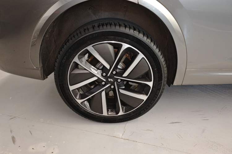 Used Li Auto L7 2024 MAX Model Exterior 5
