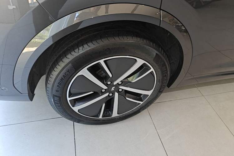 Used Li Auto L7 2024 Pro Model Exterior 5