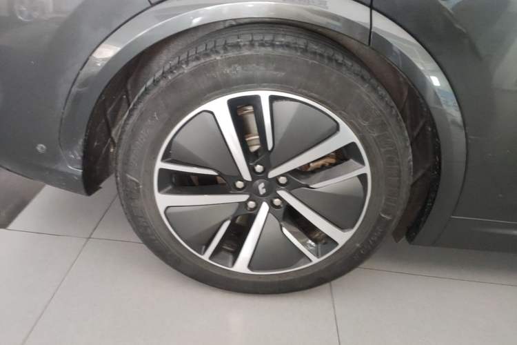 Used Li Auto L7 2024 Pro Model Exterior 5