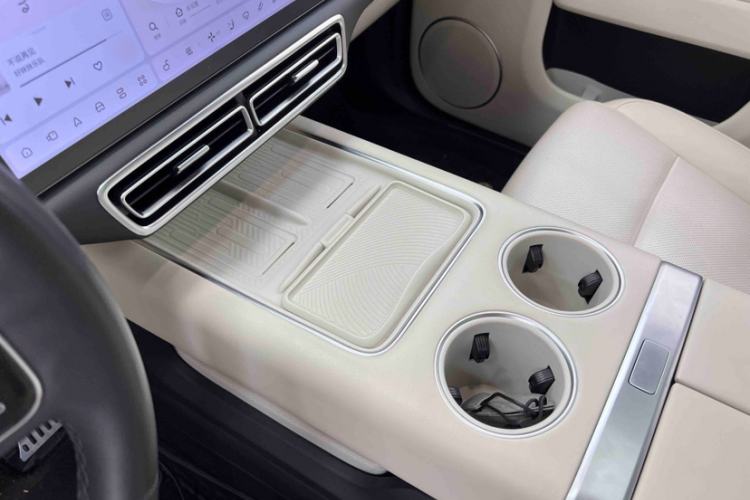 Used Li Auto L7 2024 MAX Model Interior 1