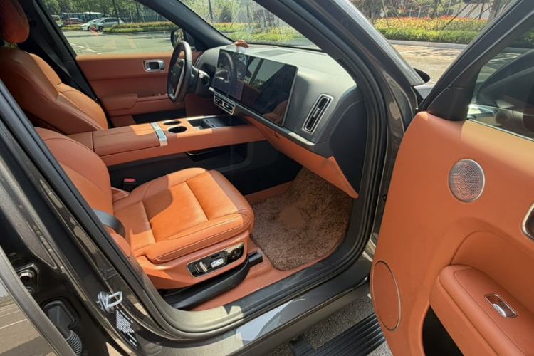 Used Li Auto L7 2024 MAX Model Interior 10