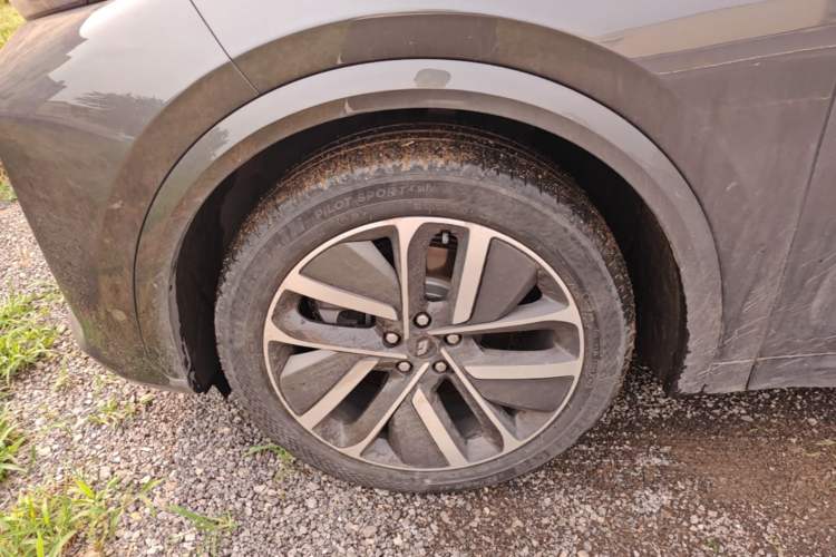 Used Li Auto L7 2024 Ultra Model Left Front Wheel Hub