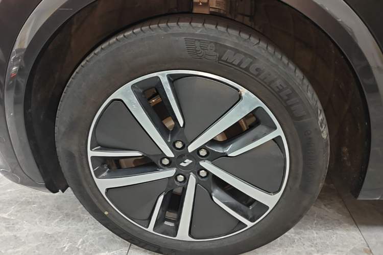 Used Li Auto L7 2024 MAX Model Left Front Wheel Hub
