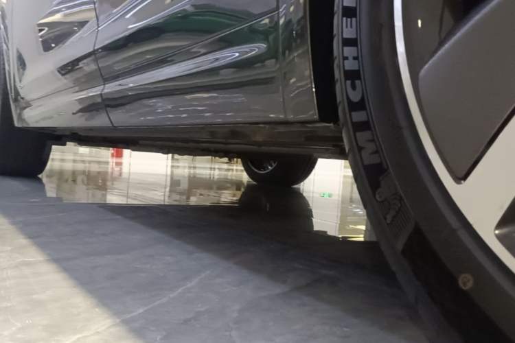 Used Li Auto L7 2024 Ultra Model Left Side Sill