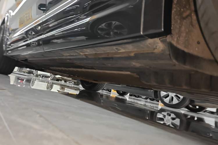 Used Li Auto L7 2024 MAX Model Left Side Sill