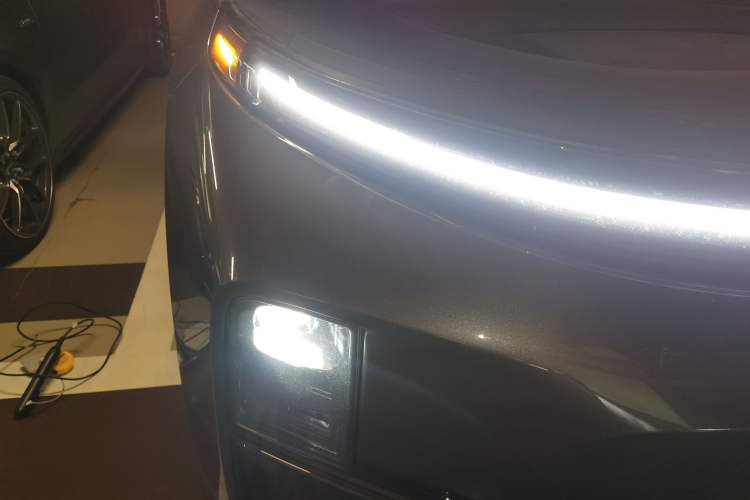 Used Li Auto L7 2024 Pro Model Right Front Headlight