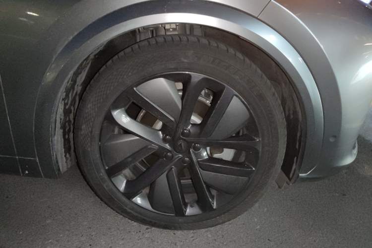 Used Li Auto L7 2024 MAX Model Right Front Wheel Hub