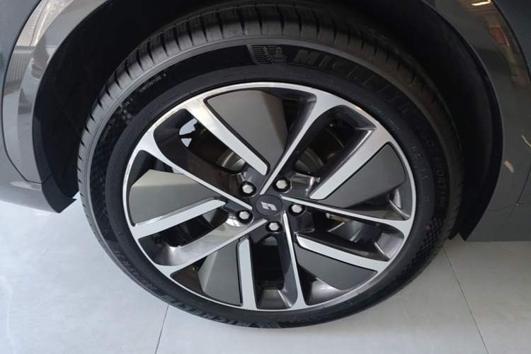 Used Li Auto L7 2024 MAX Model Right Rear Wheel Hub