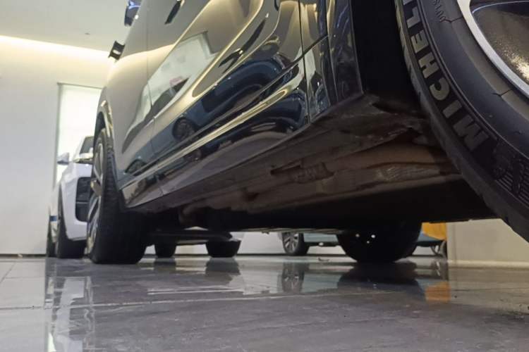 Used Li Auto L7 2024 Ultra Model Right Side Sill