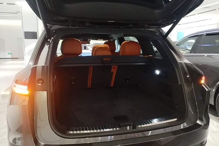 Used Li Auto L7 2024 MAX Model Trunk