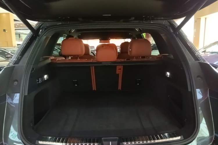 Used Li Auto L7 2024 Pro Model Trunk