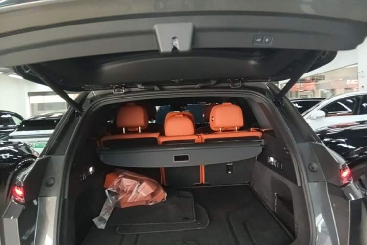 Used Li Auto L7 2024 MAX Model Trunk