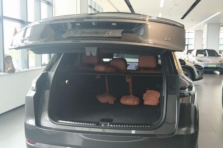 Used Li Auto L7 2024 MAX Model Trunk
