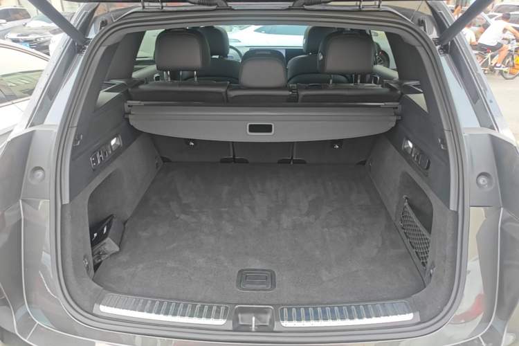 Used Li Auto L7 2024 Pro Model Trunk