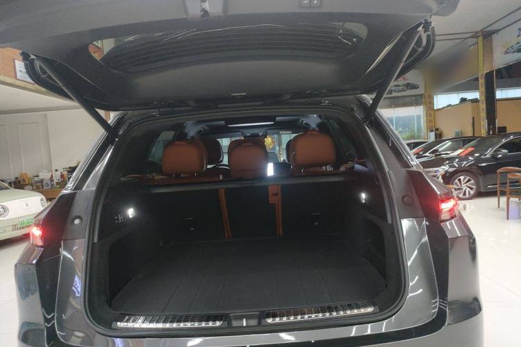 Used Li Auto L7 2024 Pro Model Trunk