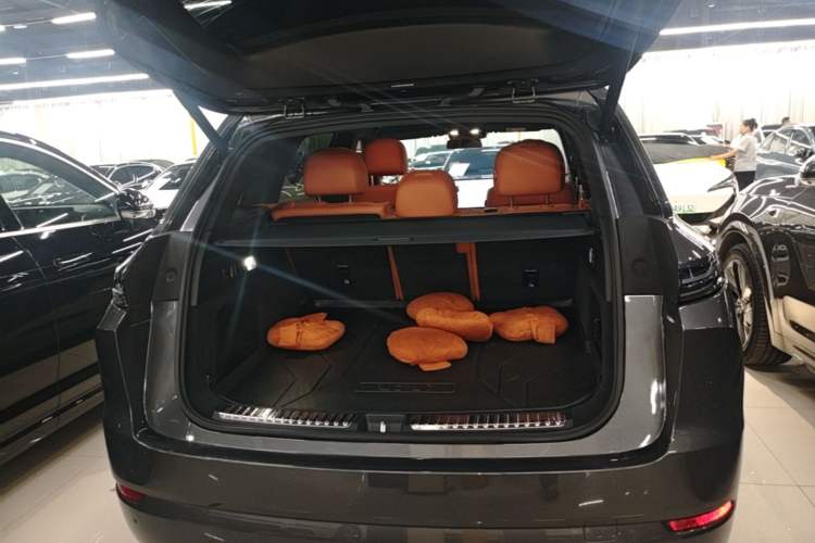 Used Li Auto L7 2024 MAX Model Trunk