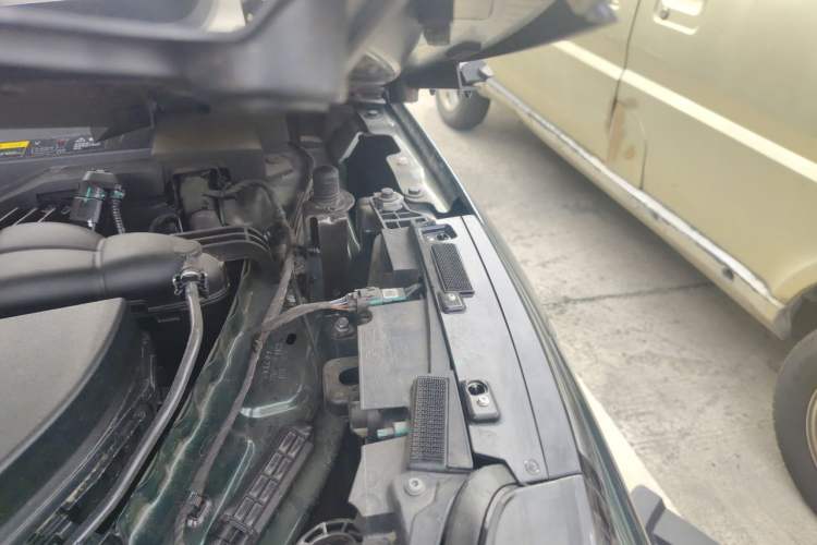 Used Li Auto L7 2024 MAX Model Engine Bay Left