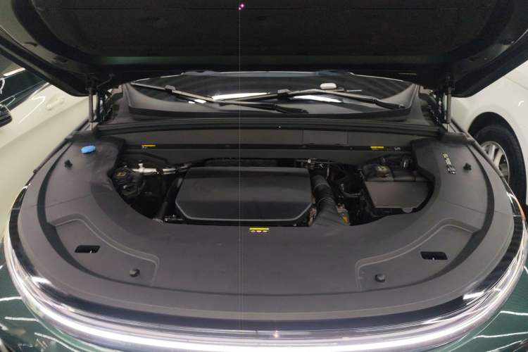Used Li Auto L7 2024 Pro Model Engine Bay