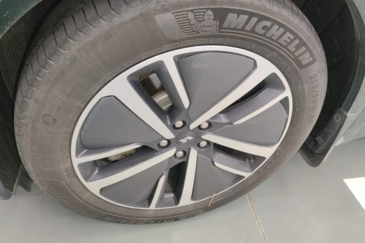 Used Li Auto L7 2024 MAX Model Exterior 4
