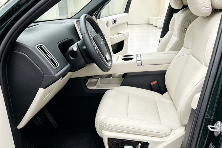Used Li Auto L7 2024 MAX Model Interior 4